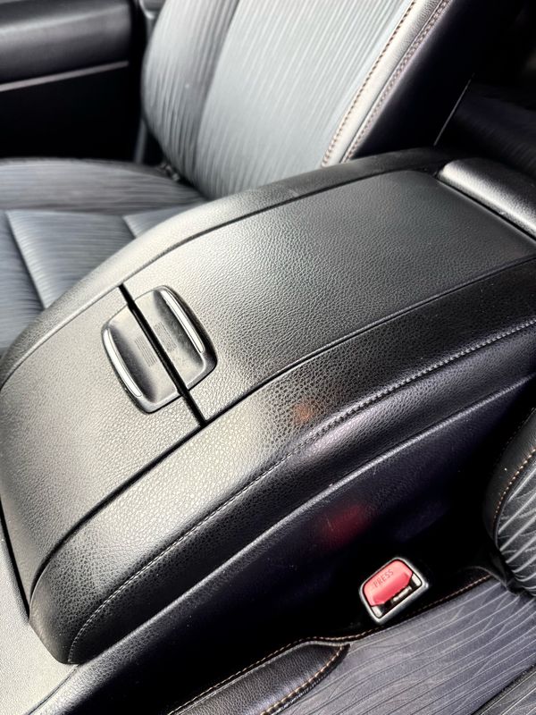 Vehicle image 11 of 16
