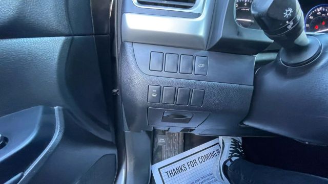 Vehicle image 17 of 27