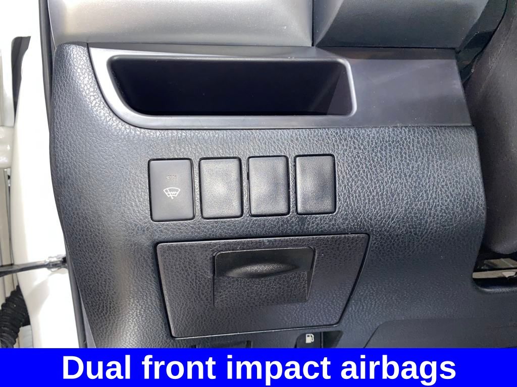 Vehicle image 27 of 30