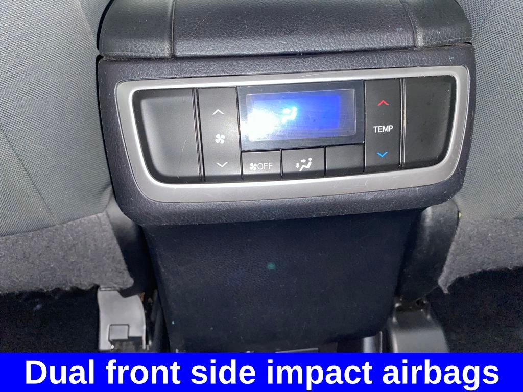 Vehicle image 22 of 30