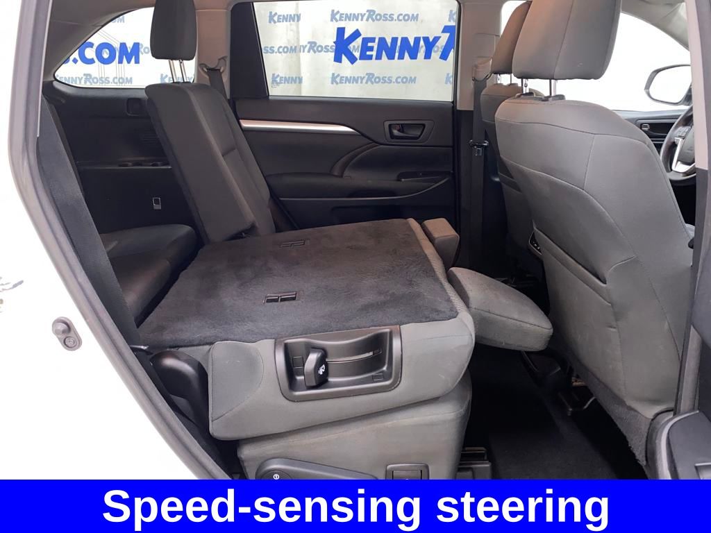 Vehicle image 17 of 30