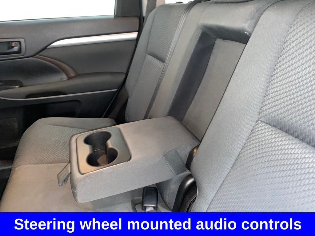 Vehicle image 14 of 30