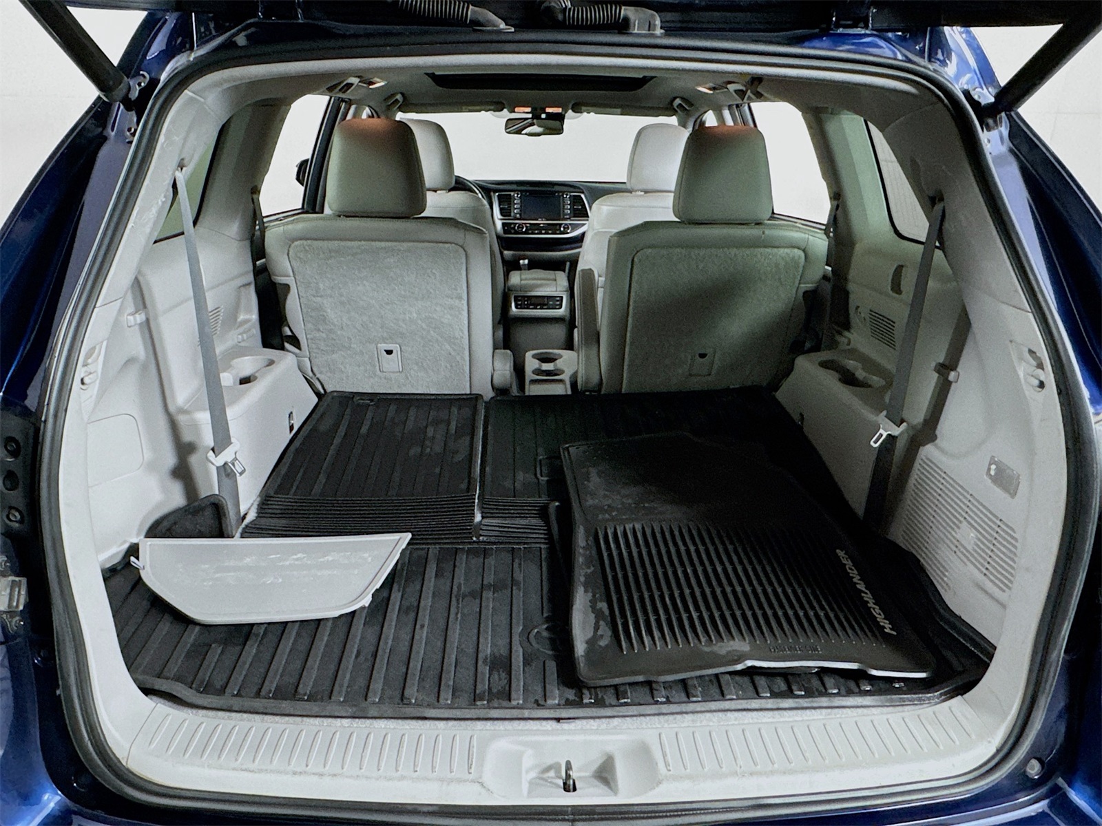 Vehicle image 11 of 31