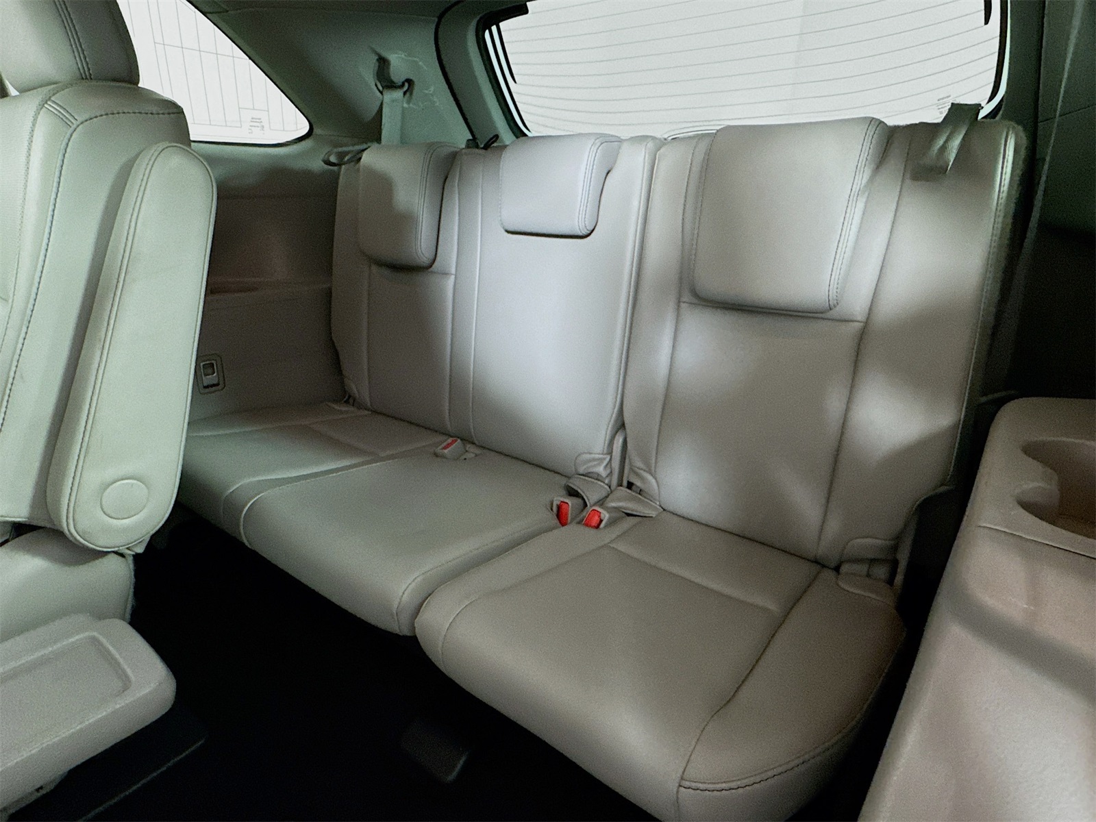 Vehicle image 13 of 31