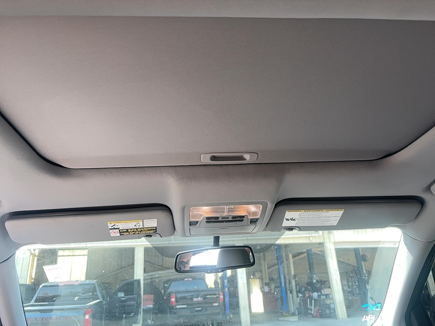 Vehicle image 16 of 18