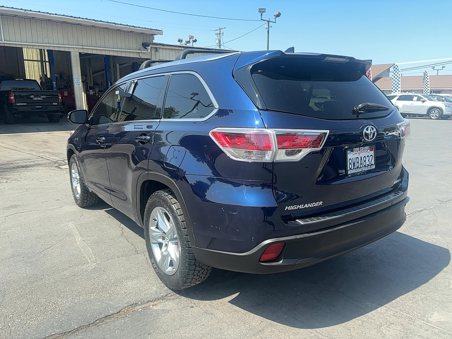 Vehicle image 6 of 18