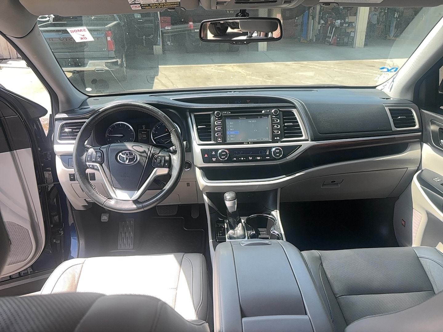 Vehicle image 18 of 18