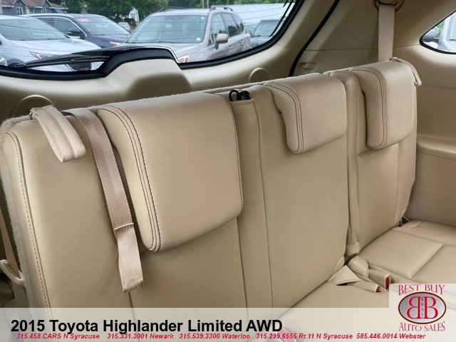 Vehicle image 8 of 18