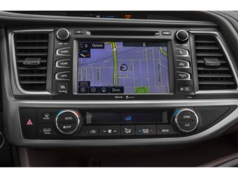 Vehicle image 15 of 19