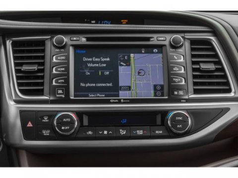 Vehicle image 16 of 19