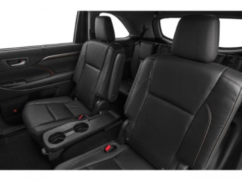 Vehicle image 10 of 19