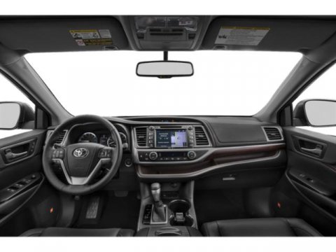 Vehicle image 12 of 19