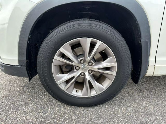 Vehicle image 46 of 55
