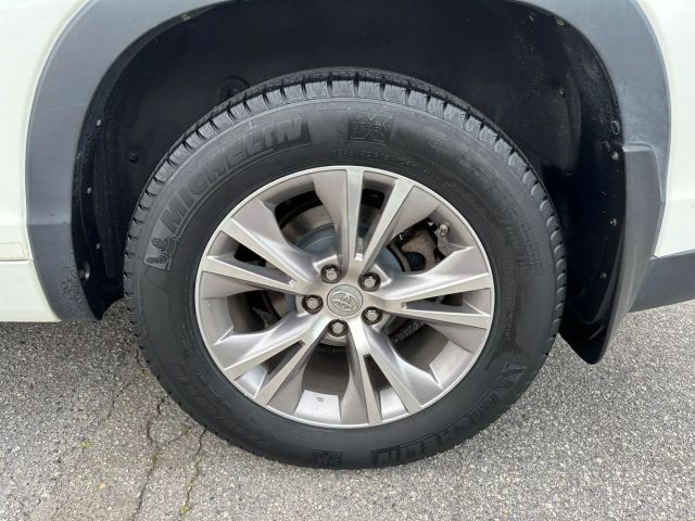 Vehicle image 47 of 55
