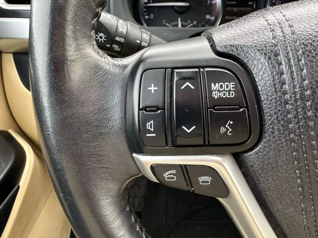 Vehicle image 38 of 55