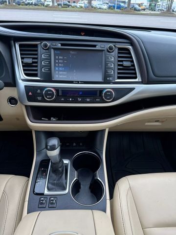 Vehicle image 45 of 55
