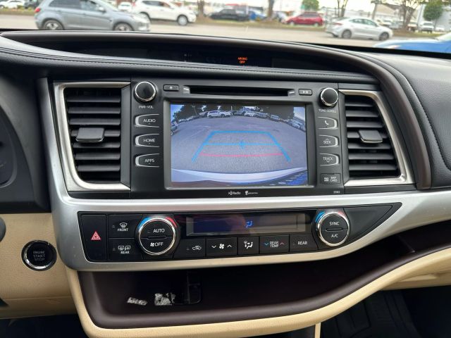 Vehicle image 43 of 55
