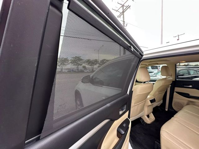 Vehicle image 21 of 55