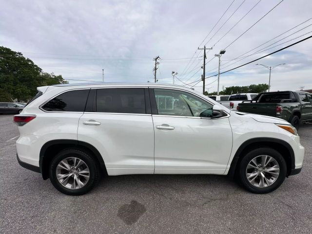 Vehicle image 5 of 55