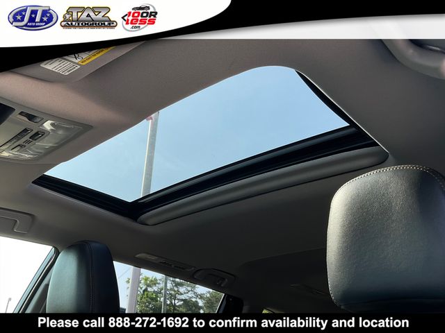 Vehicle image 13 of 23