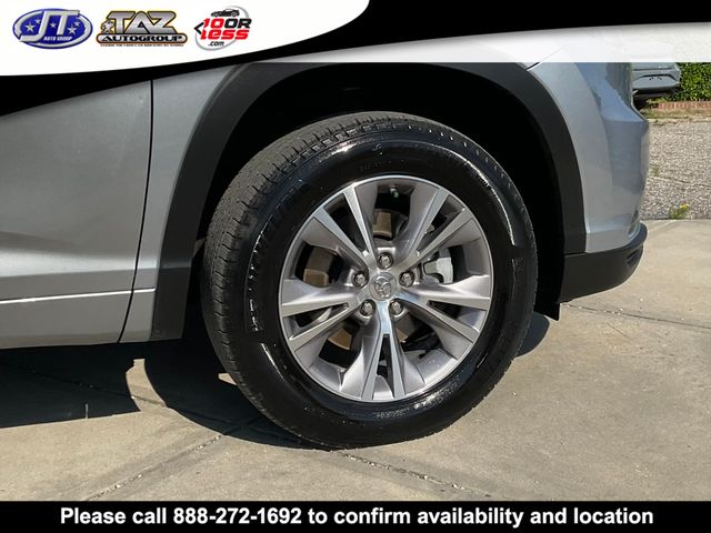 Vehicle image 9 of 23