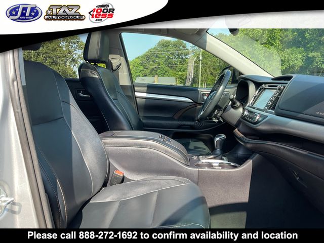 Vehicle image 17 of 23