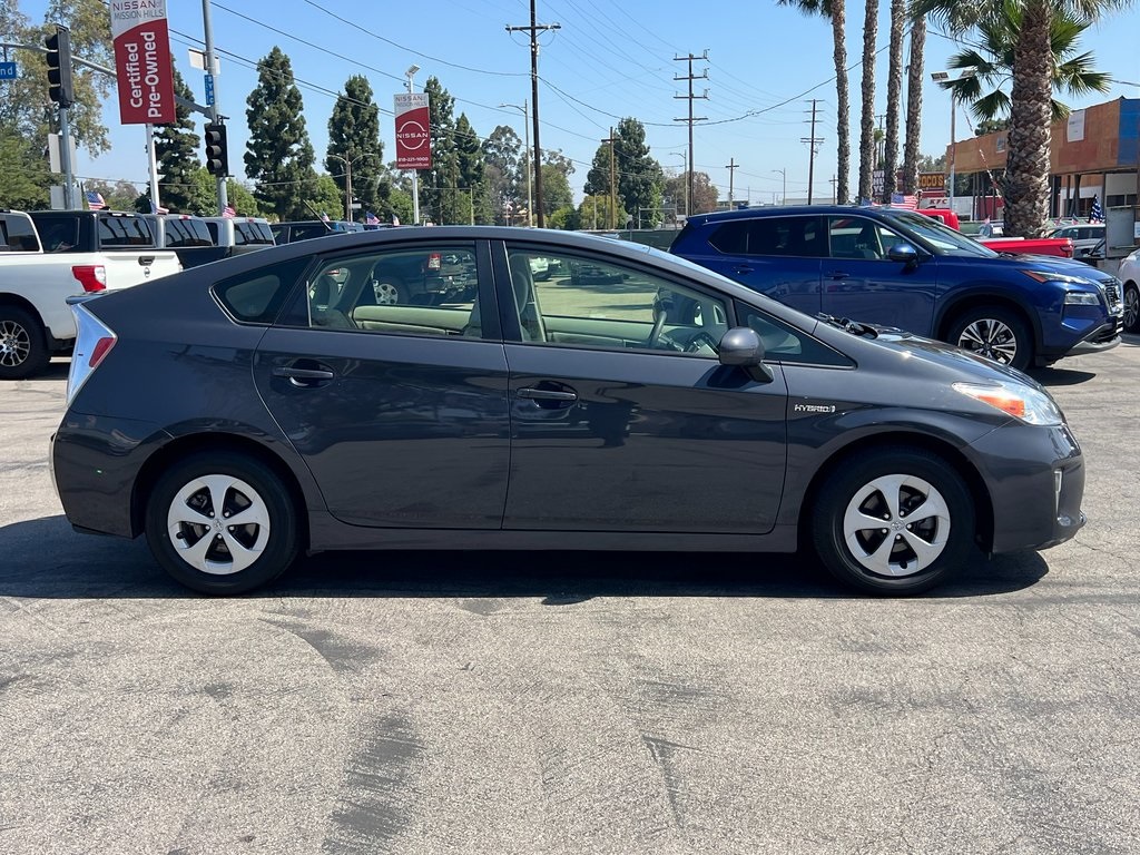 Vehicle image 5 of 24