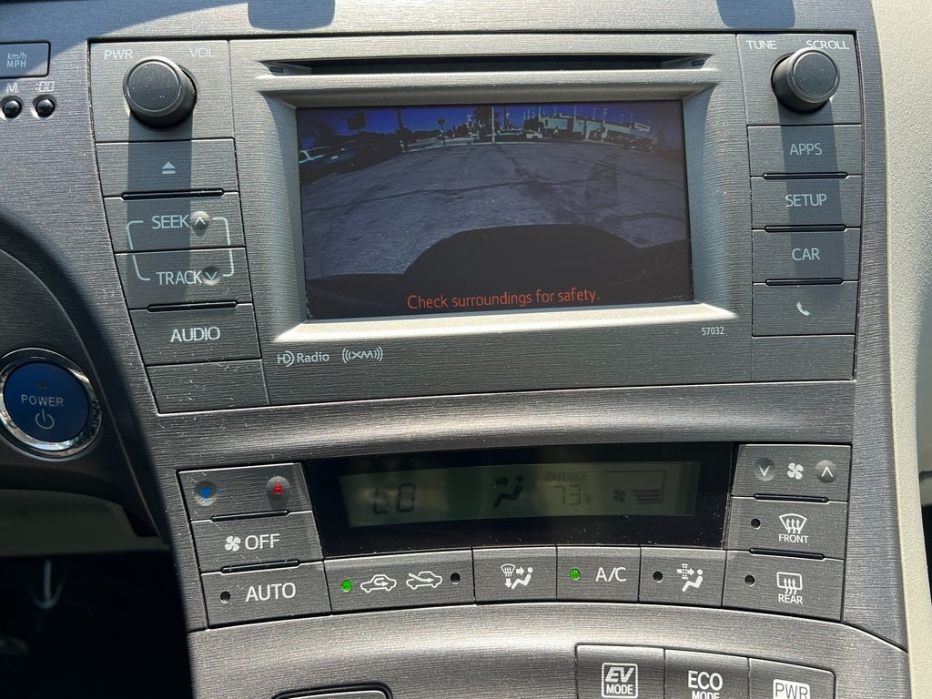 Vehicle image 16 of 24
