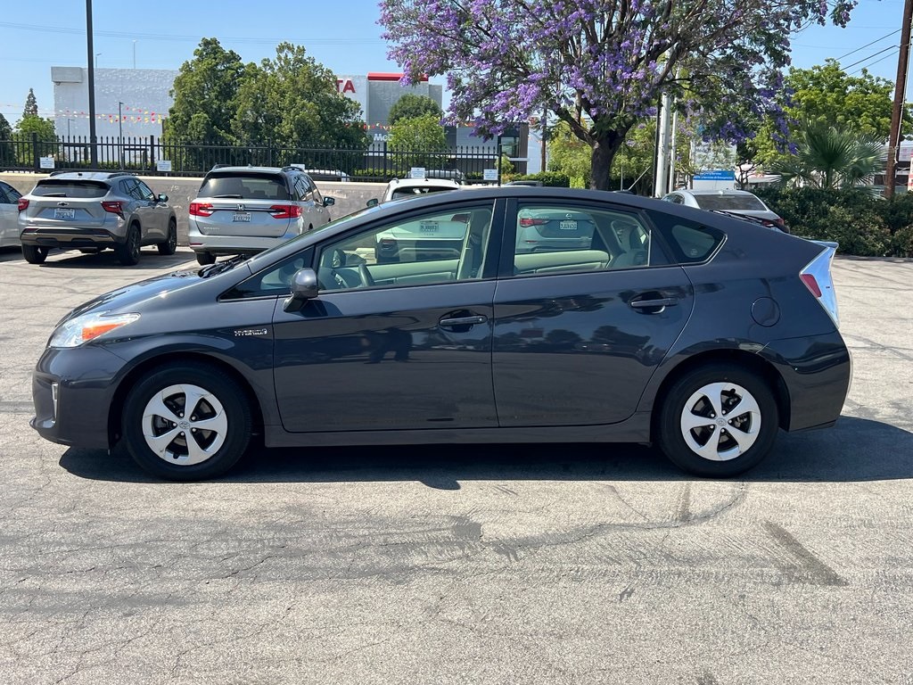 Vehicle image 9 of 24