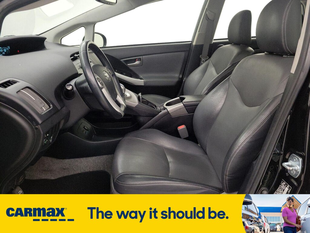 Vehicle image 14 of 26