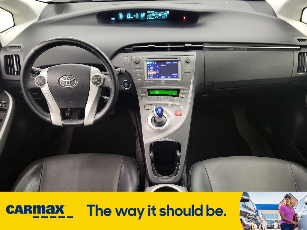 Vehicle image 11 of 26