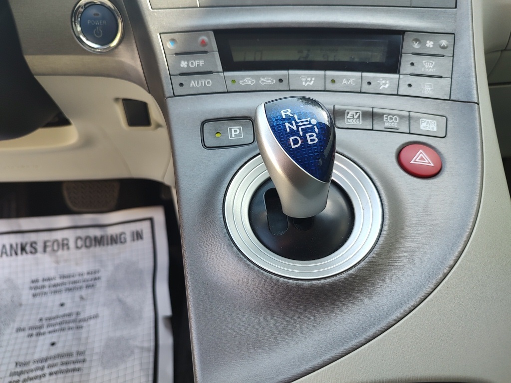 Vehicle image 16 of 34