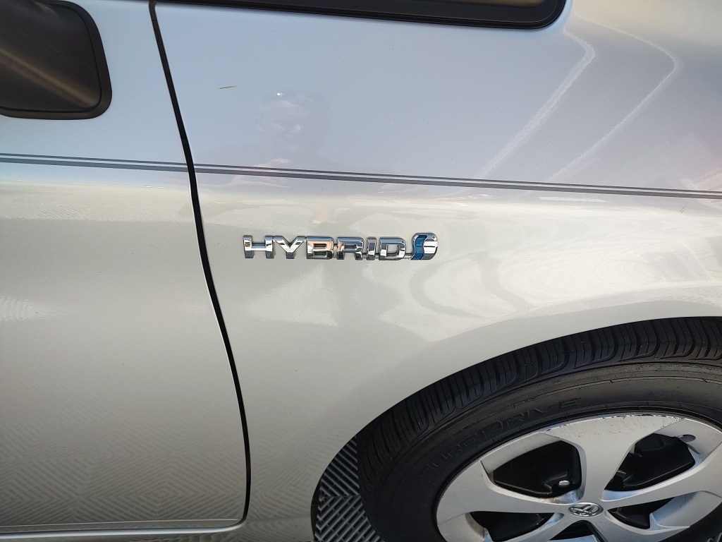 Vehicle image 31 of 34