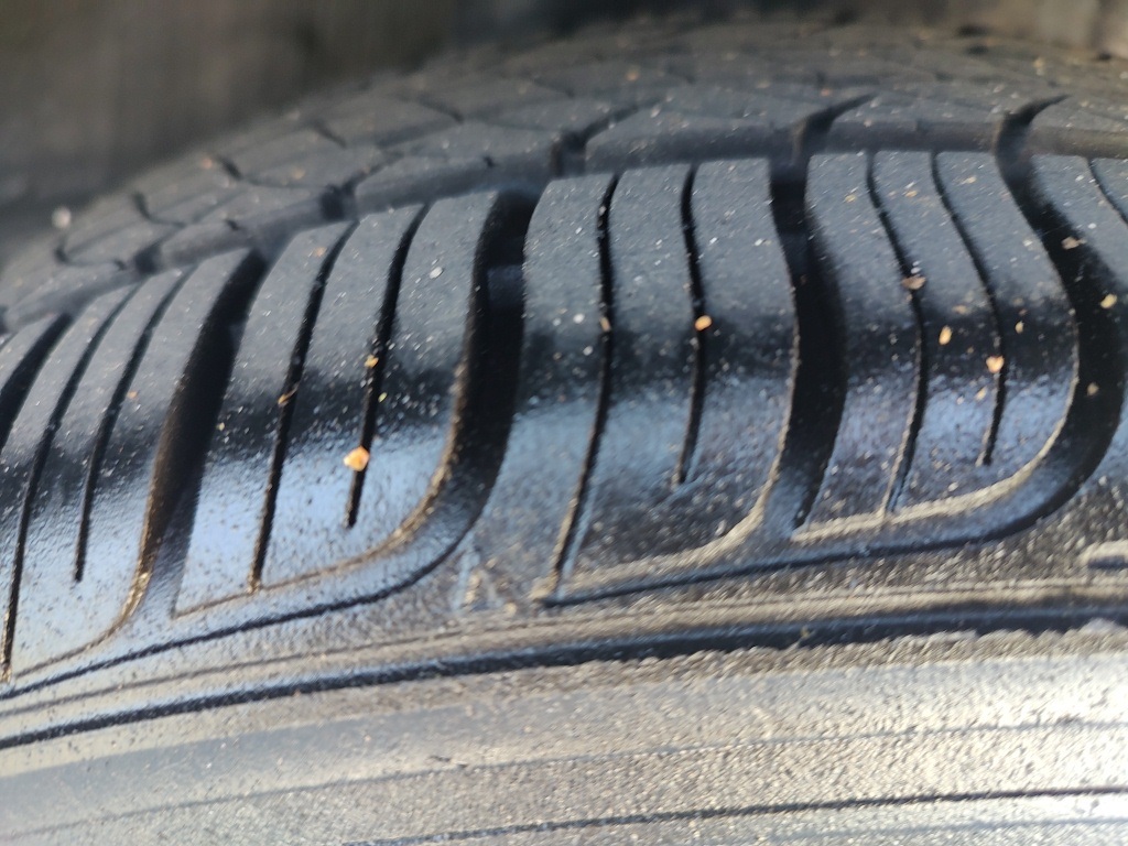 Vehicle image 25 of 34