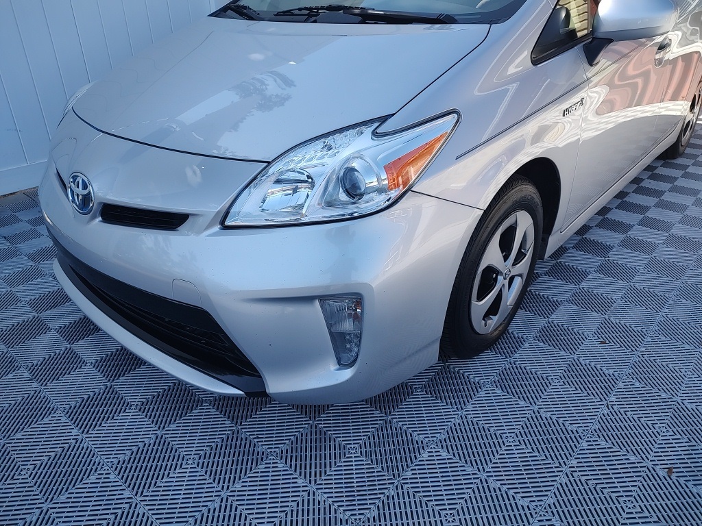 Vehicle image 3 of 34