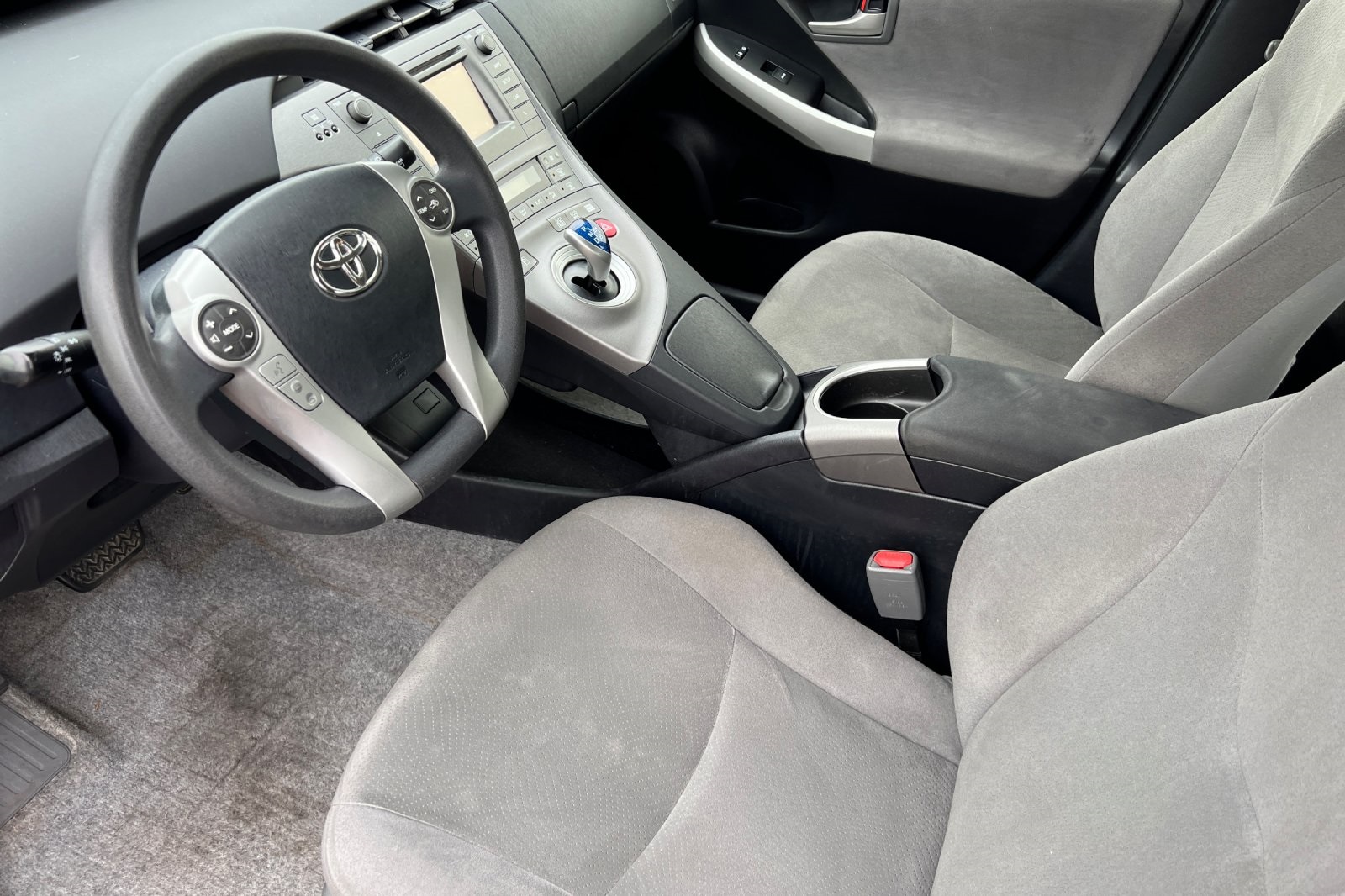 Vehicle image 10 of 38