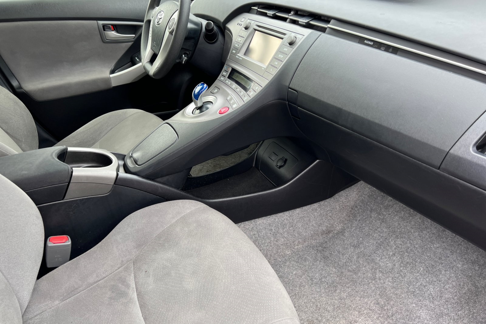 Vehicle image 16 of 38