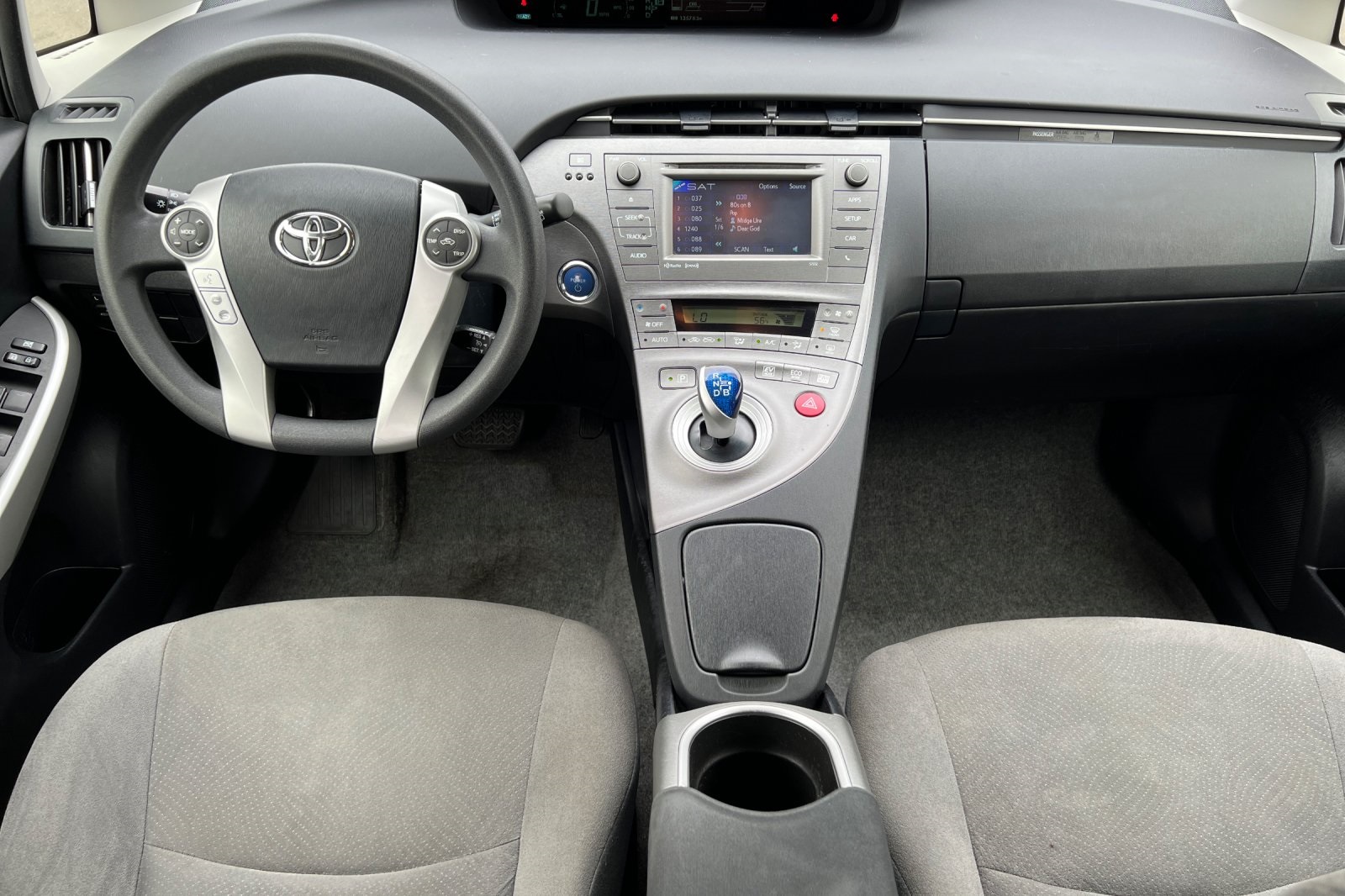 Vehicle image 13 of 38
