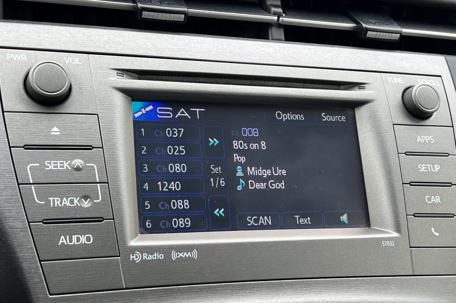 Vehicle image 18 of 38