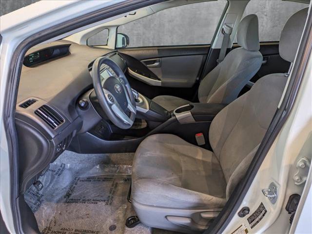 Vehicle image 16 of 23