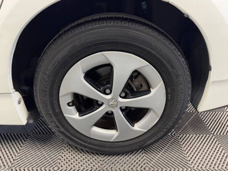 Vehicle image 20 of 58