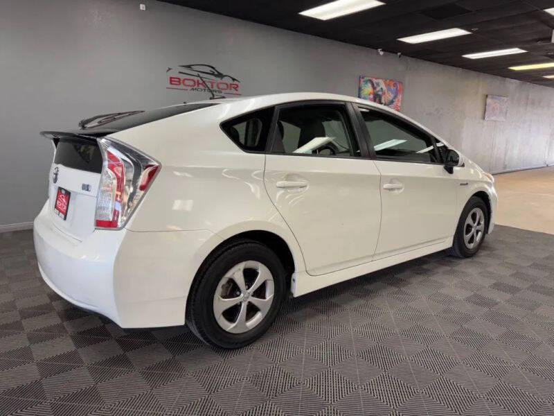Vehicle image 11 of 58