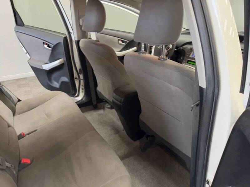 Vehicle image 48 of 58