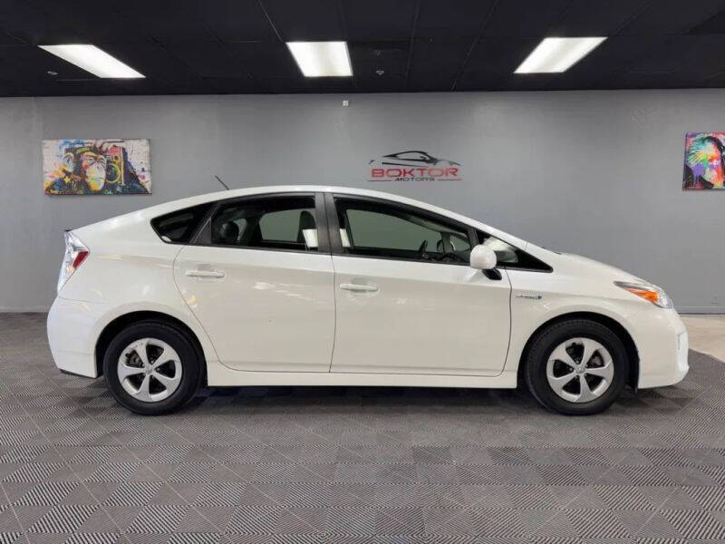 Vehicle image 9 of 58