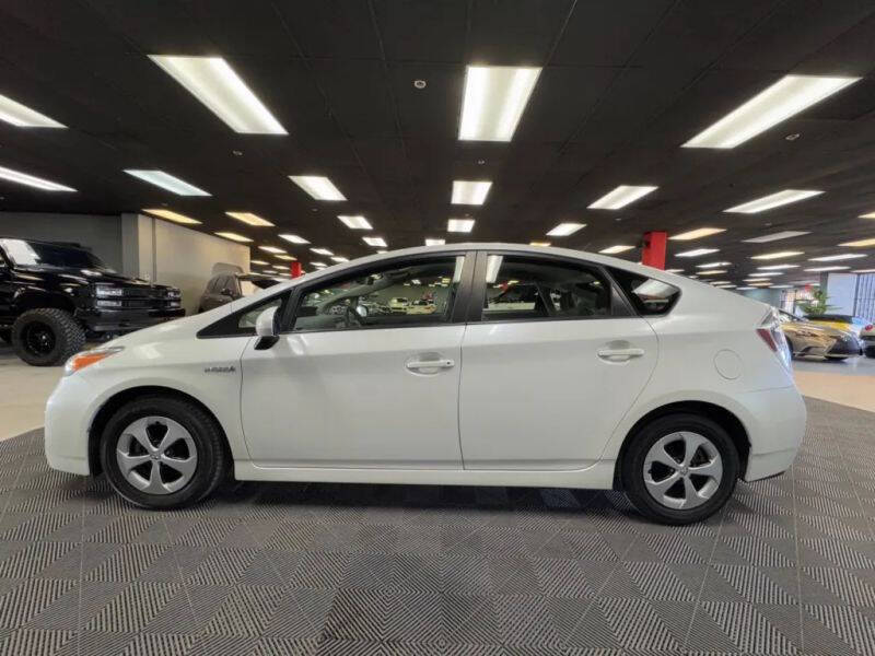 Vehicle image 14 of 58
