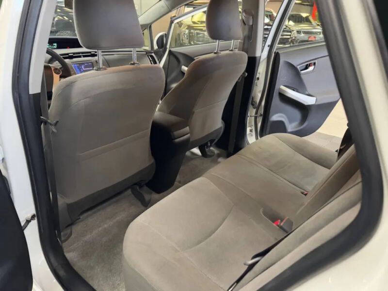 Vehicle image 44 of 58