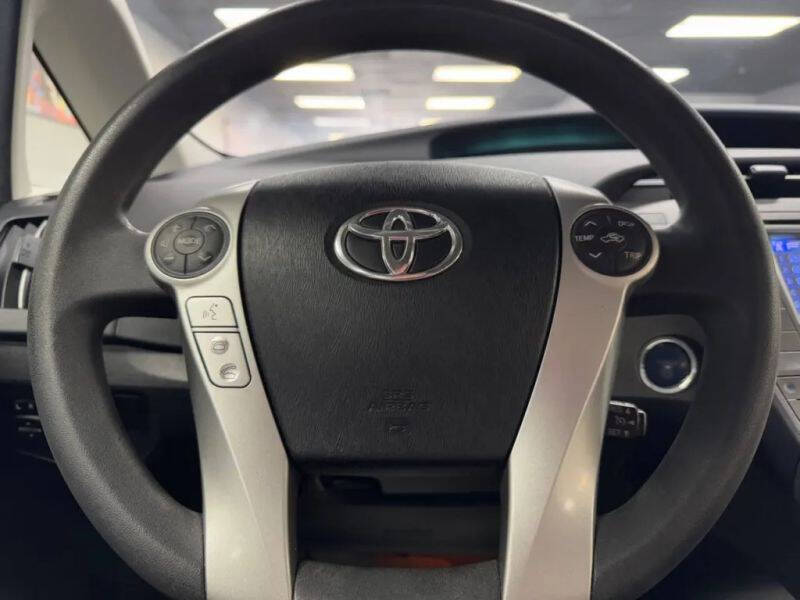 Vehicle image 22 of 58