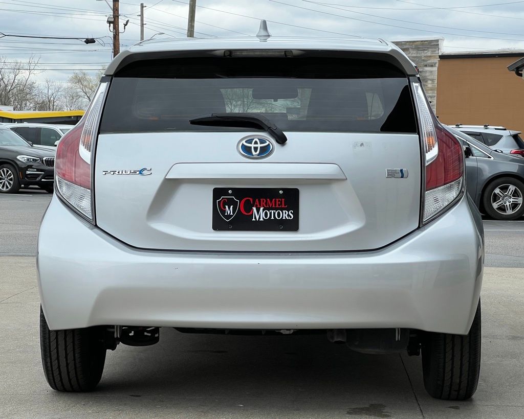 Vehicle image 9 of 46