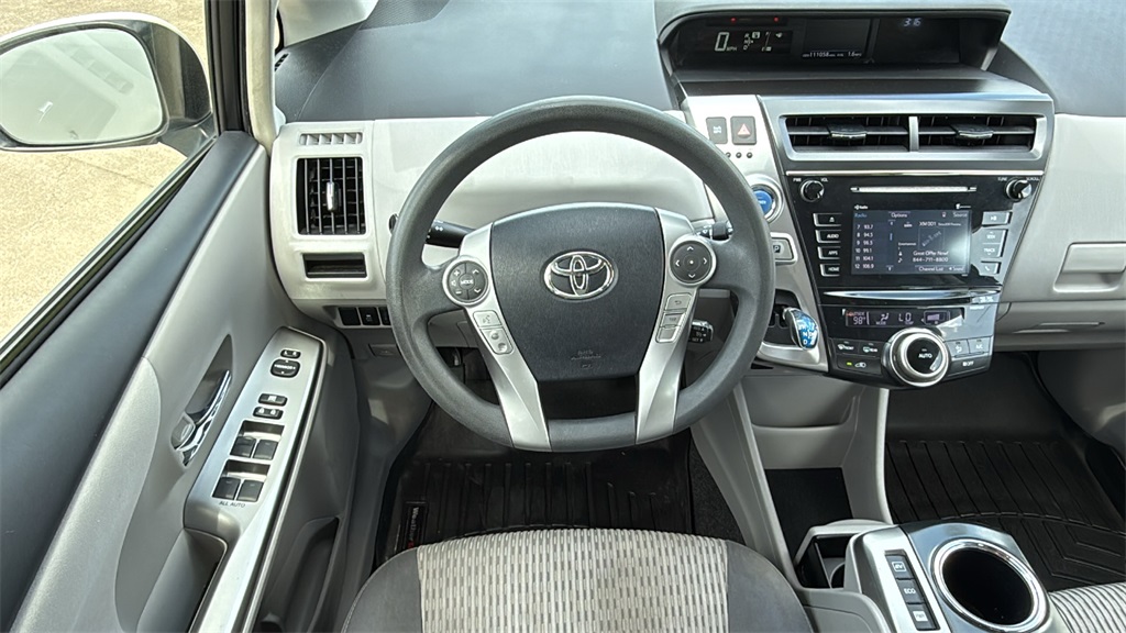 Vehicle image 21 of 35
