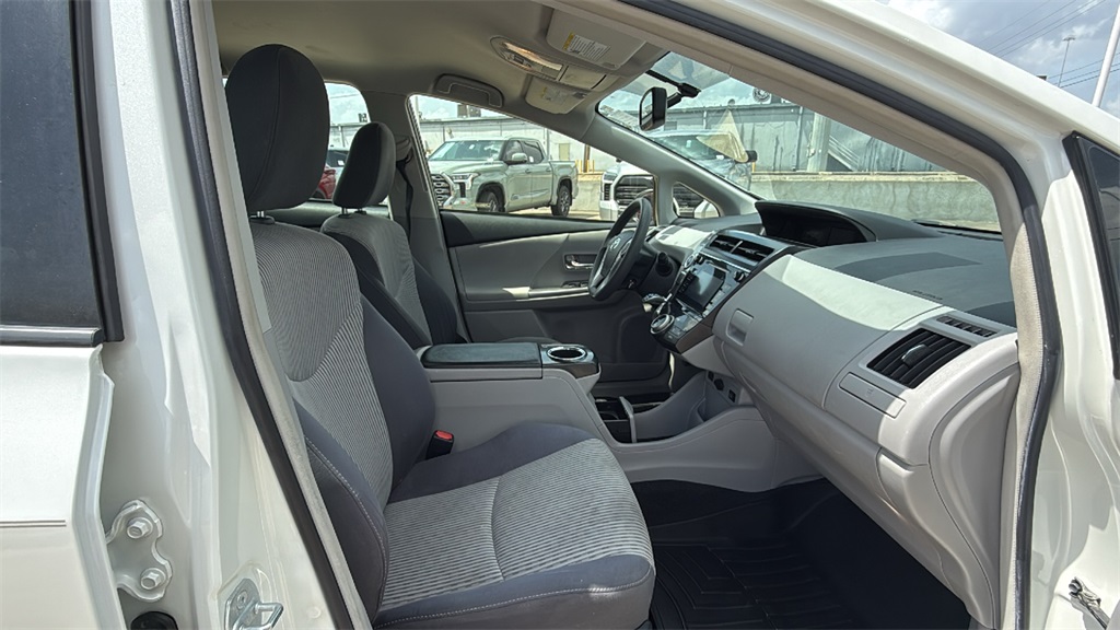 Vehicle image 16 of 35